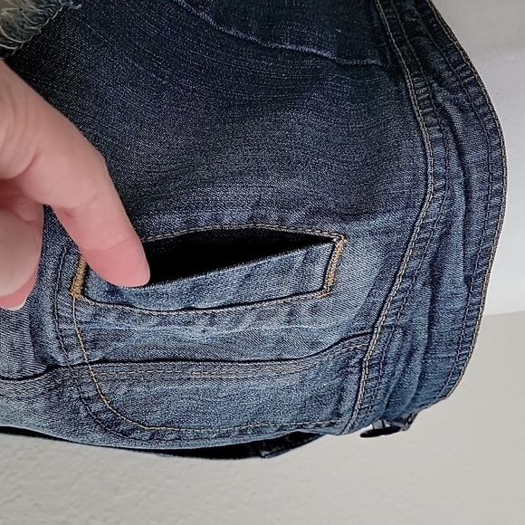 Candie’s Britney Spears Cropped Jean Vest Blue Distressed Denim Button Down Y2K - Picture 11 of 15